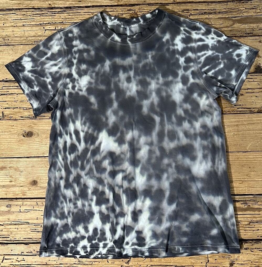 Lululemon Women’s Size 4 Grey Tie Dye Tee